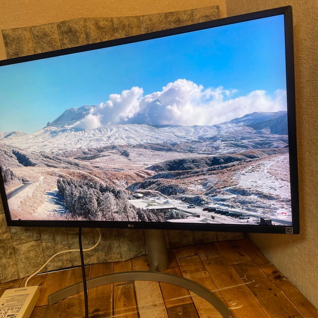 #905 LG 32UL750-W 4Kモニター 31.5インチ