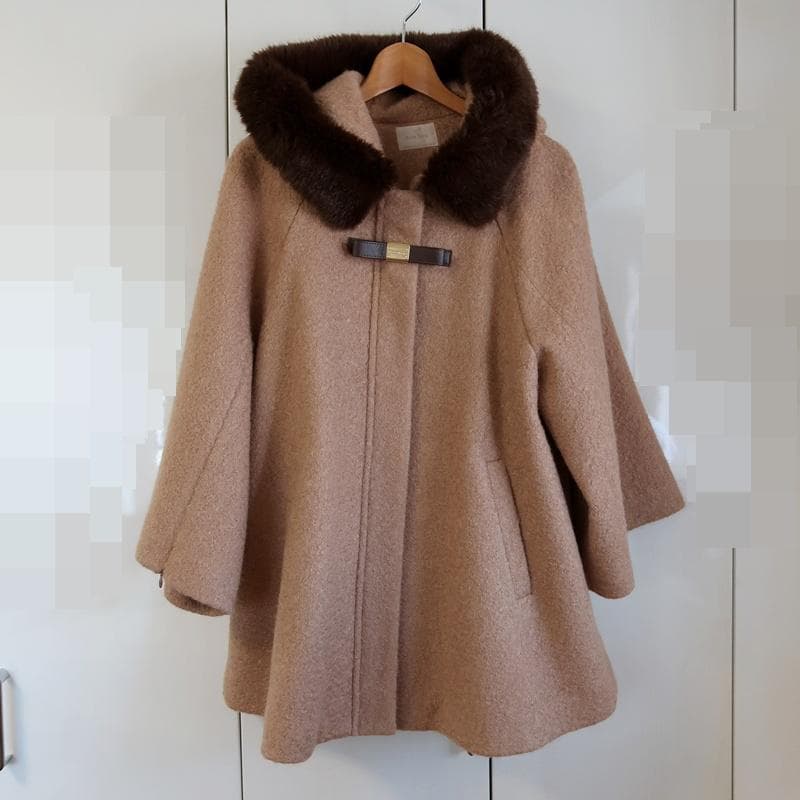 未使用■ローズティアラ■大きいサイズ42■２WAY　ポンチョコート■キャメル■