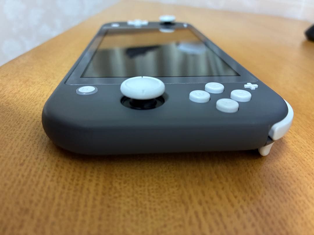 【美品】Nintendo Switch Liteグレー 、純正ケース、SDカード