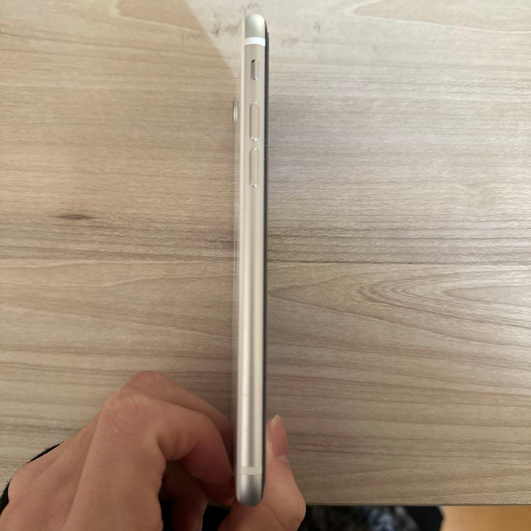 iPhone se 第二世代　ホワイト