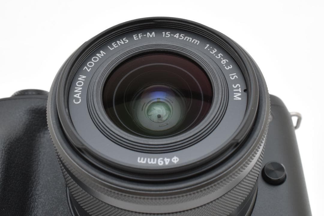 【美品】キャノン Canon EOS Kiss M 15-45mm