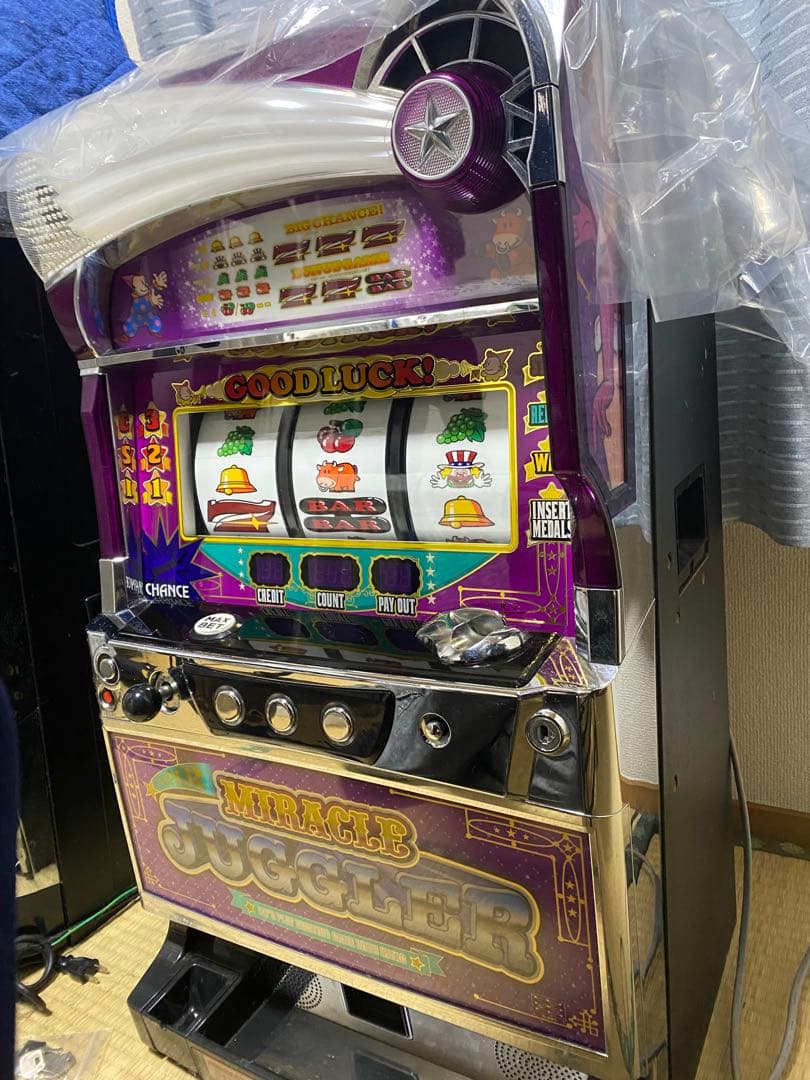 MIRAGE JUGGLER スロットマシン