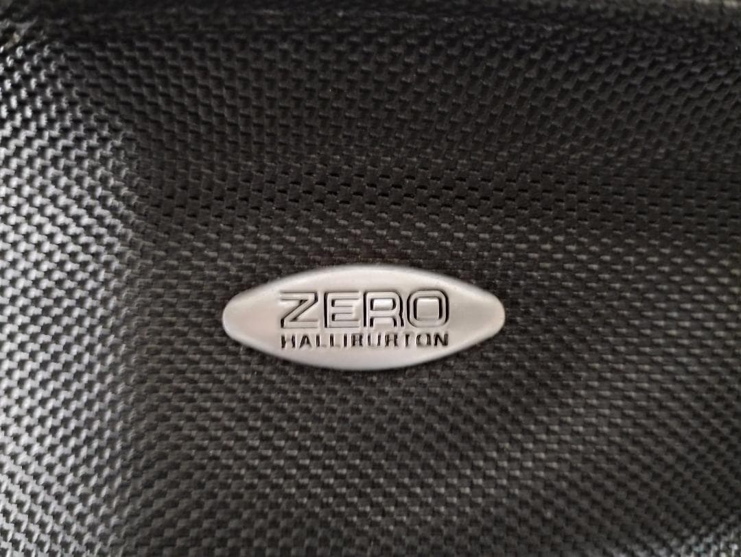 ZERO HALLIBURTON ゼロハリバートン 94152 TRAX 黒
