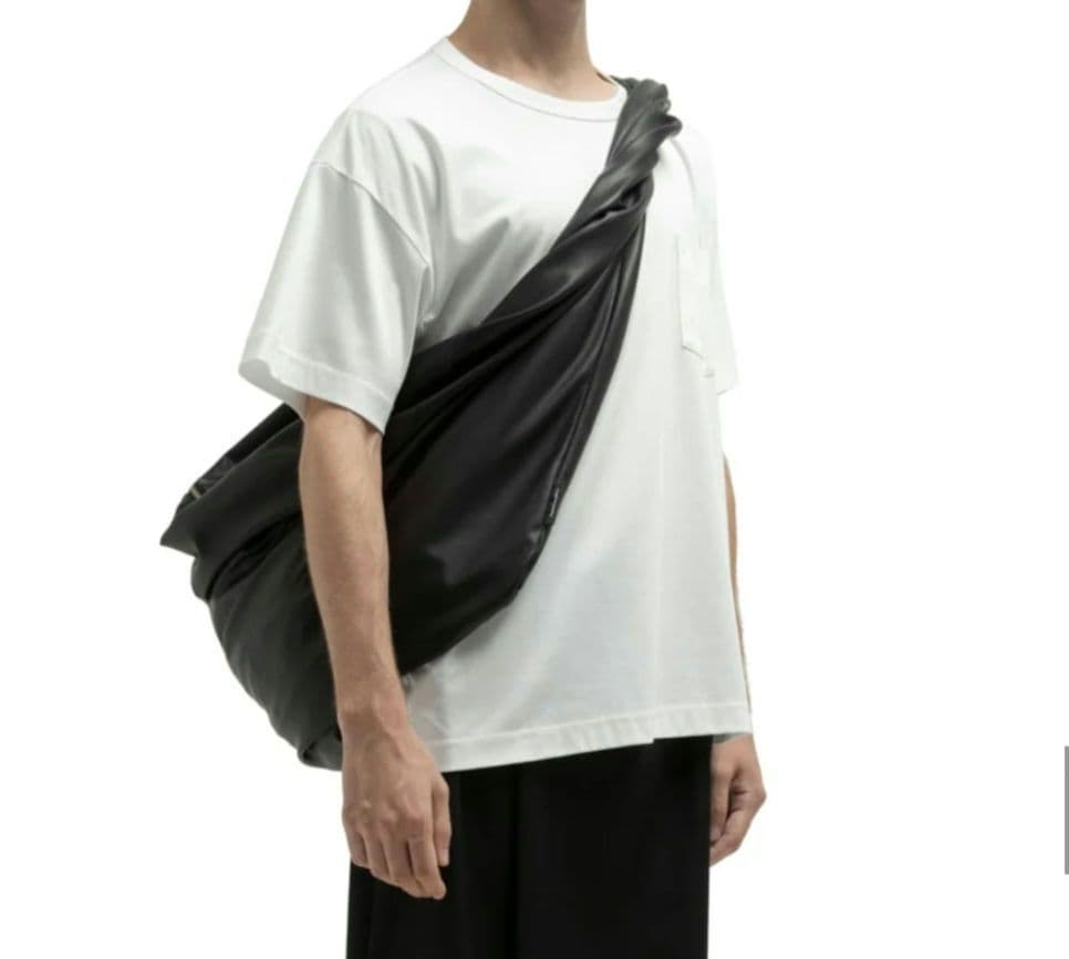 バッグ FUMITO GANRYU Draped Shoulder Bag Black