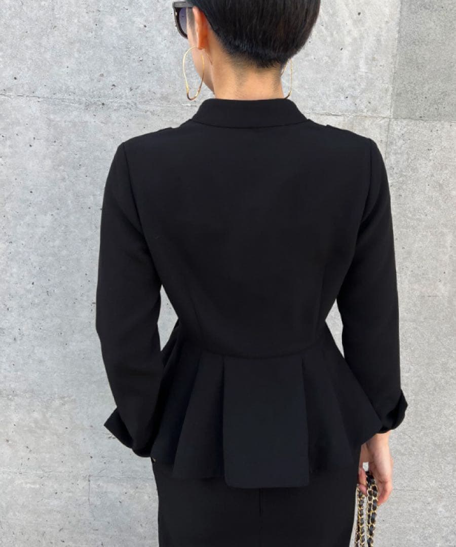 美品JENNEジェンヌ　カシュクールペプラムジャケット黒Mプリーツ　フォーマル