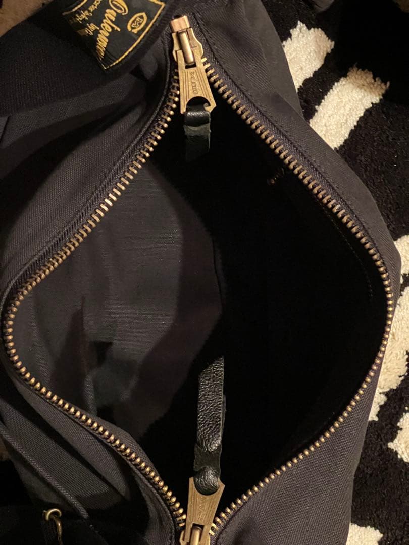 アキ クッシュマン40'sボディバッグ　ニュースペーパー バッグ