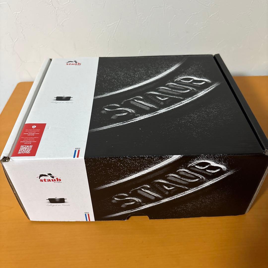 Staub ストウブ ピコ・ココット ラウンド（ブラック／20cm）【新品】