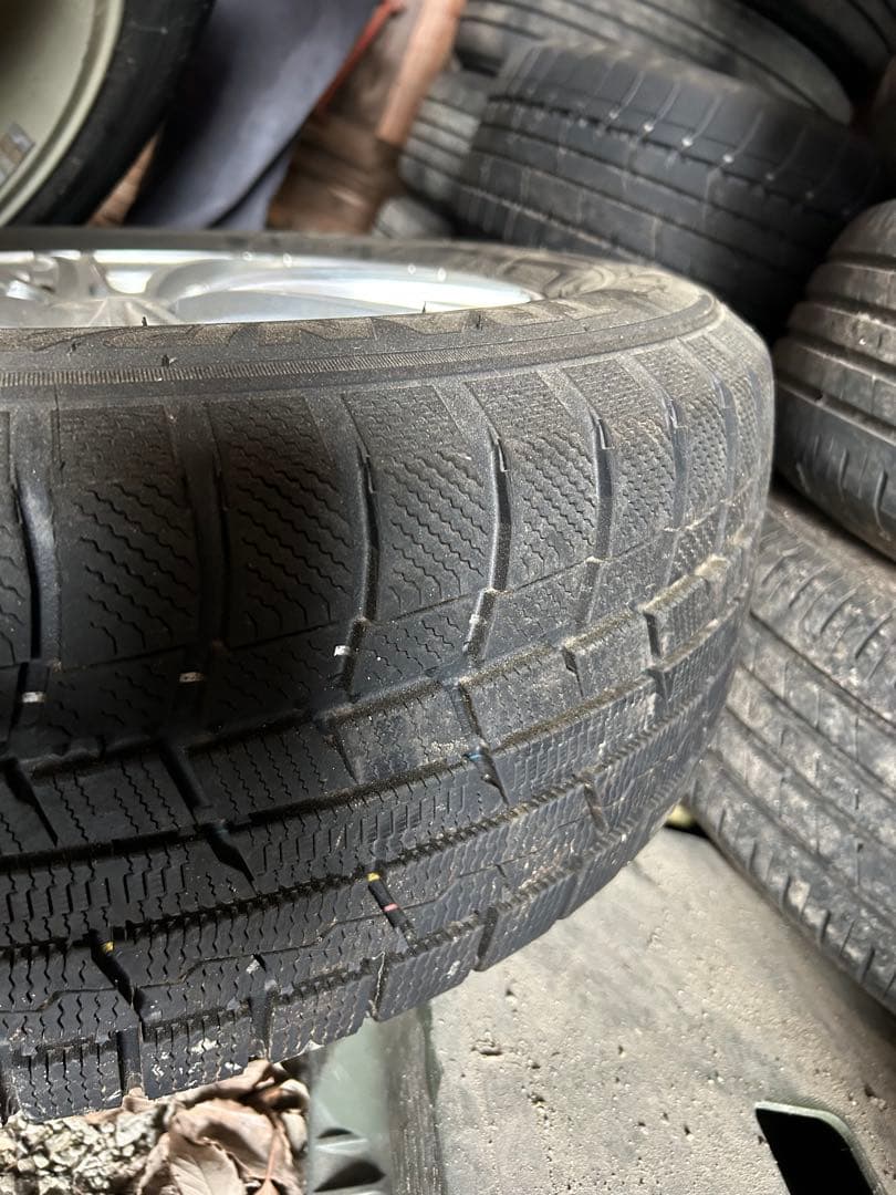 ミキさん用トーヨータイヤ225/60R17スタッドレスホイールセット17 SUV