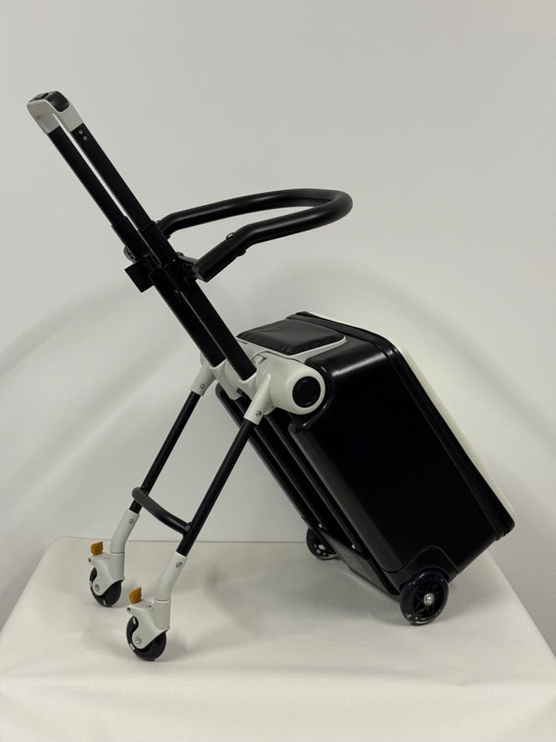 乗れるスーツケース　キッズ　キャリーケース キッズハピネストラベラ 子供