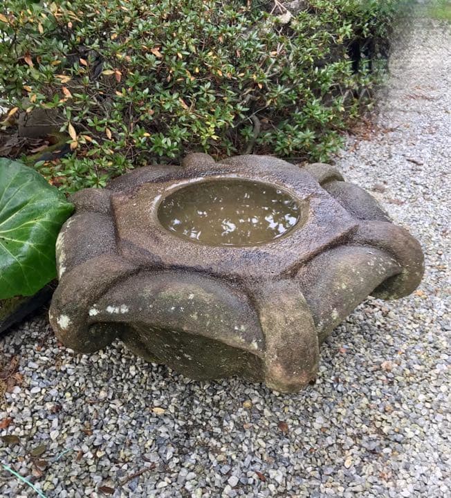 見立て水鉢・笠型