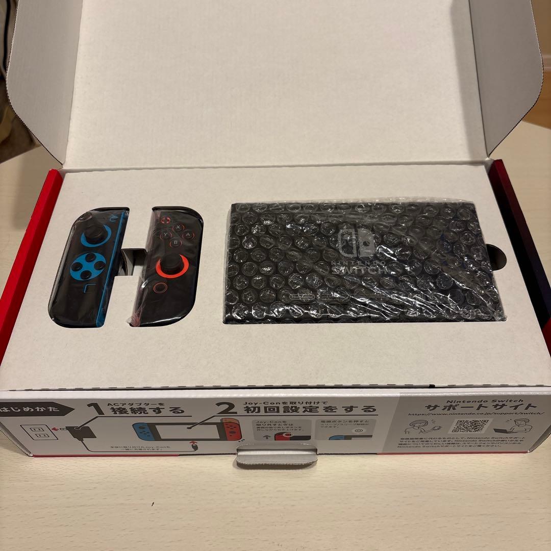 【美品】Nintendo Switch本体 SDカード、Joy-Conカバー付き