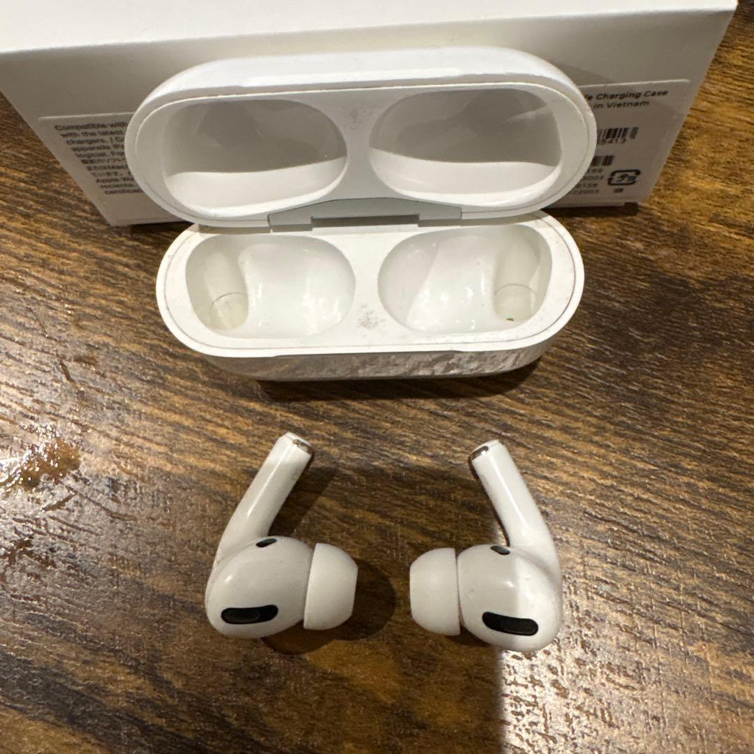 【最終値下げ】AirPods Pro 本体 + 充電ケース+箱付き