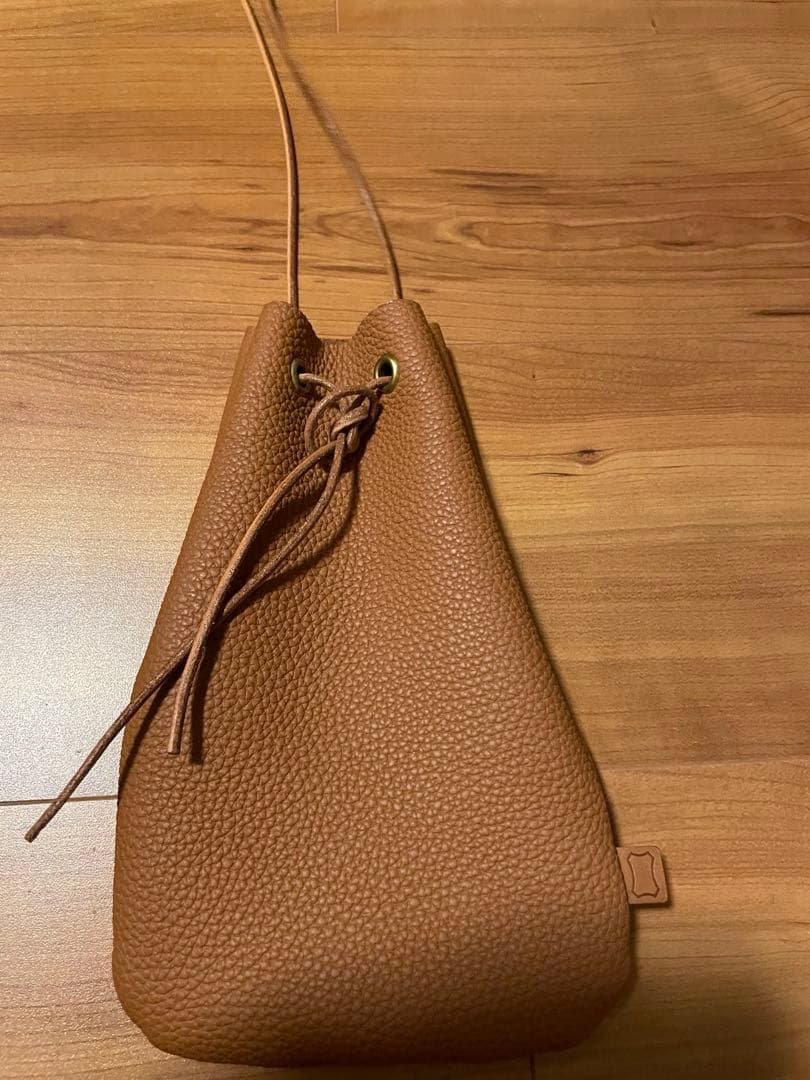 リキナナ スタンダードカリフォルニアButton Worksレザーポーチ