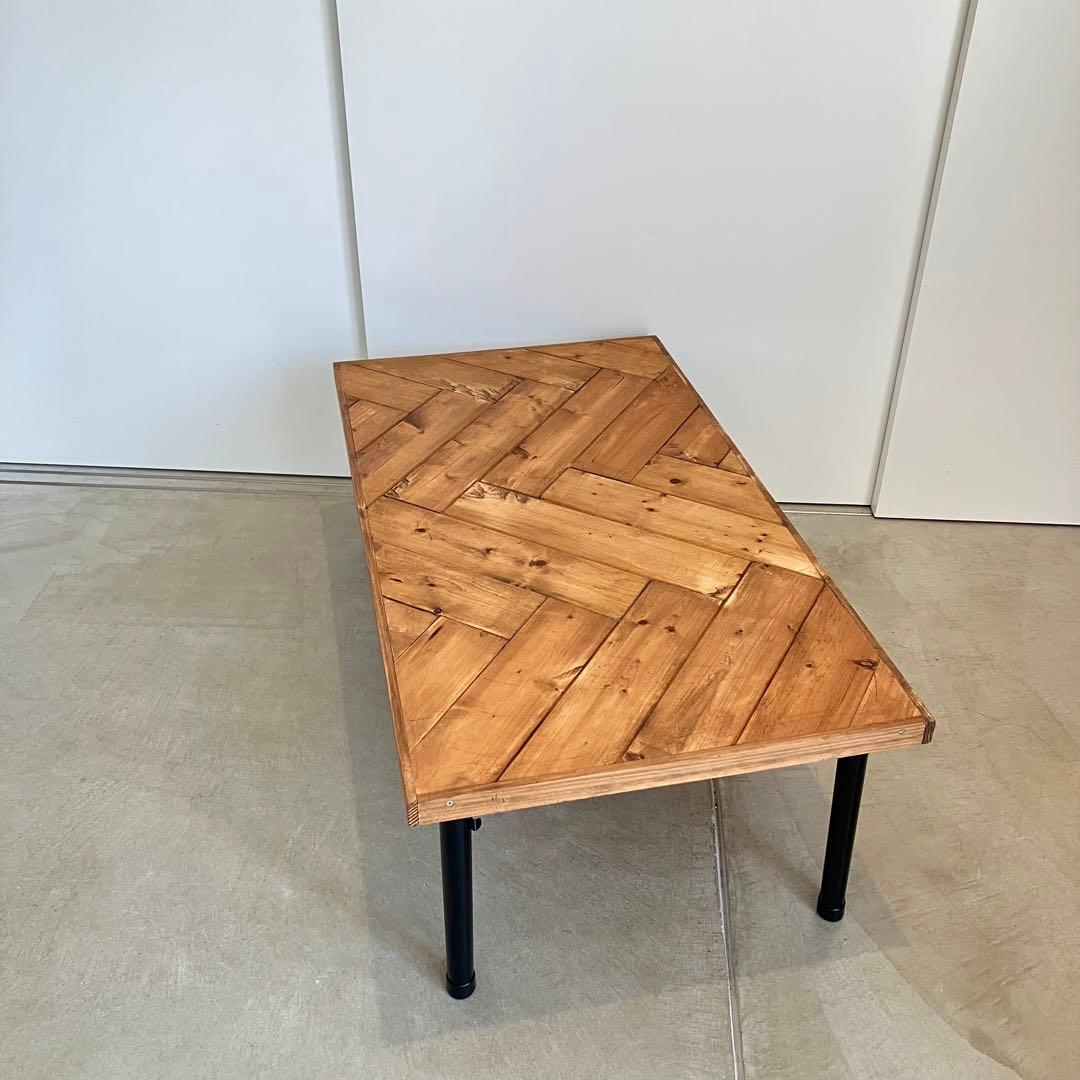 ヘリンボーンの無垢材テーブル【ハンドメイド家具】