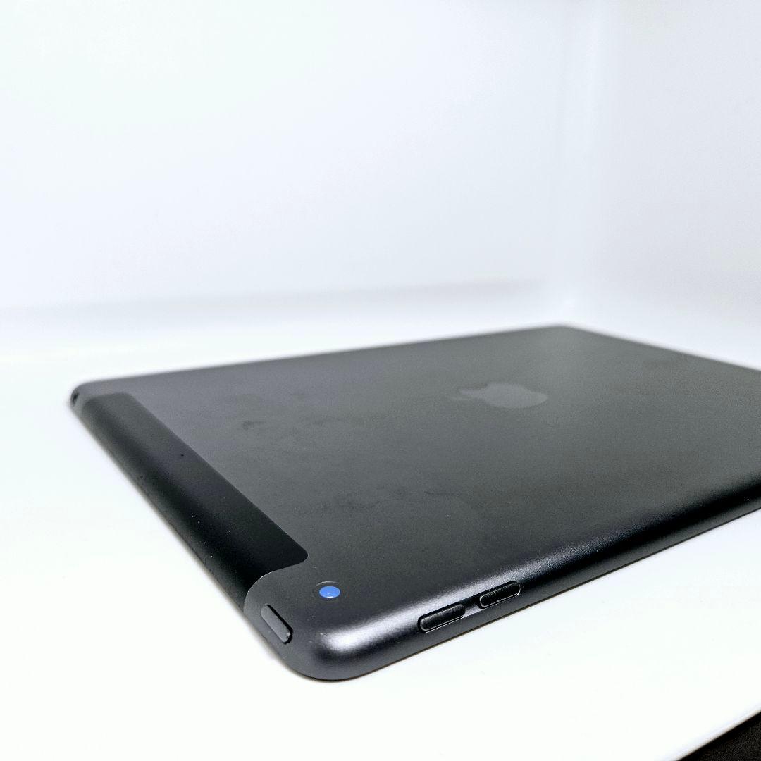 SIMフリー 美品 iPad 第7世代 Wi-Fi+Cellular 32GB