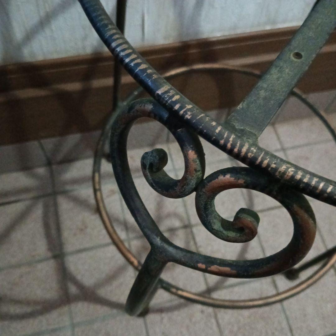 アンティークアイアンスタンドチェア型　金属製プランターラック