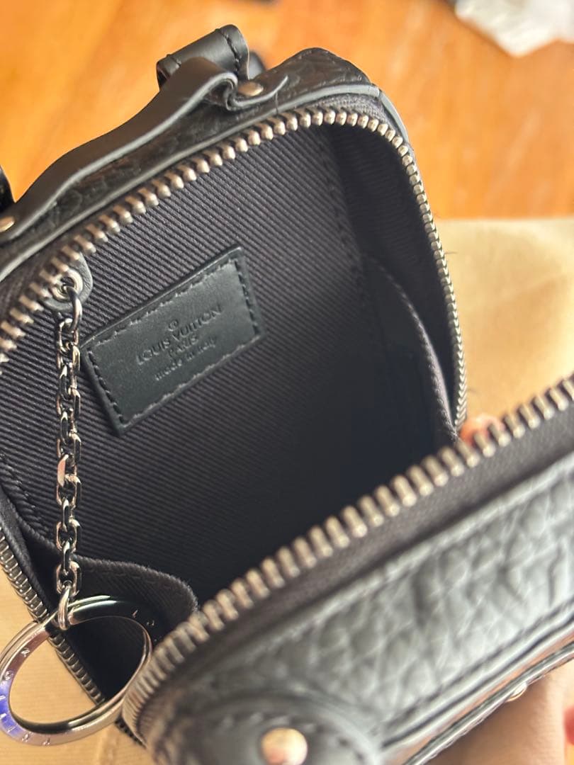 ルイヴィトン トリヨン クレ バックパック トランク M00850 キーリング