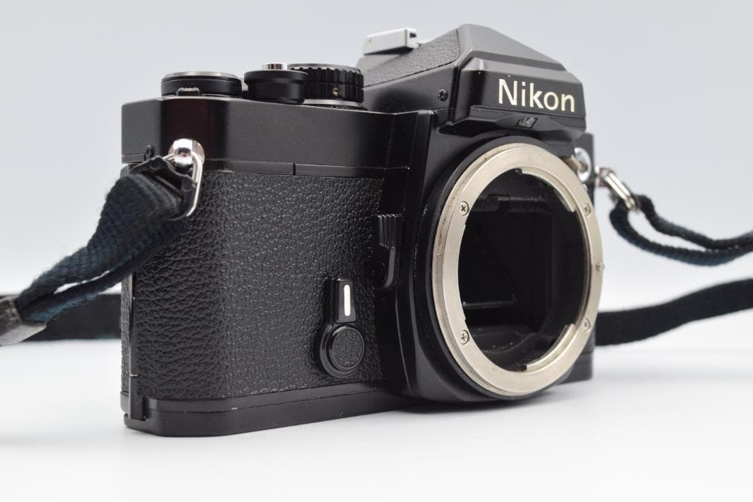 Nikon ニコン FE フィルム一眼レフカメラ ＃25098