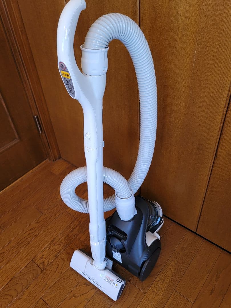 【美品】Panasonic サイクロン式 掃除機 MC-SR24J-W