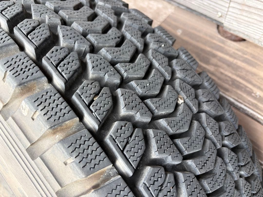 ハイラックスサーフ スタッドレスホイールセット235/80R16 2021年製