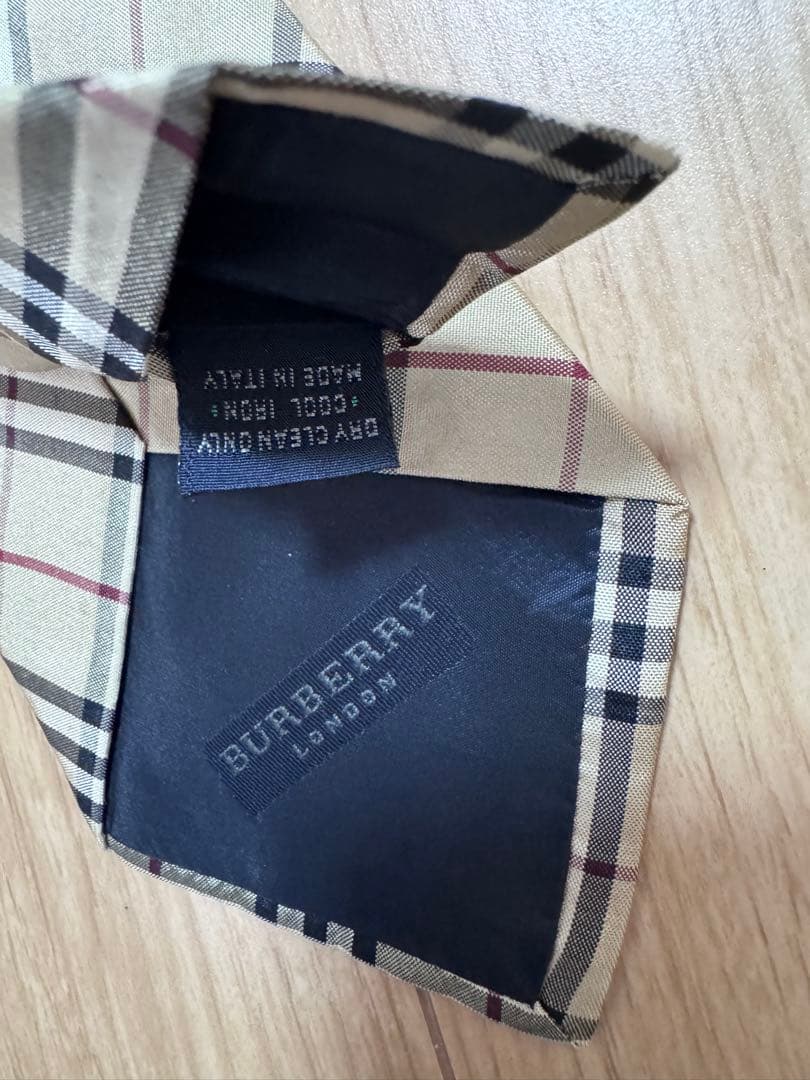 ⭐️emi⭐️バーバリー フォーマル スーツ 150　卒服　美品　12Y