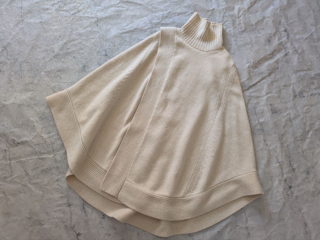 t*a様 HYKE ニットポンチョ