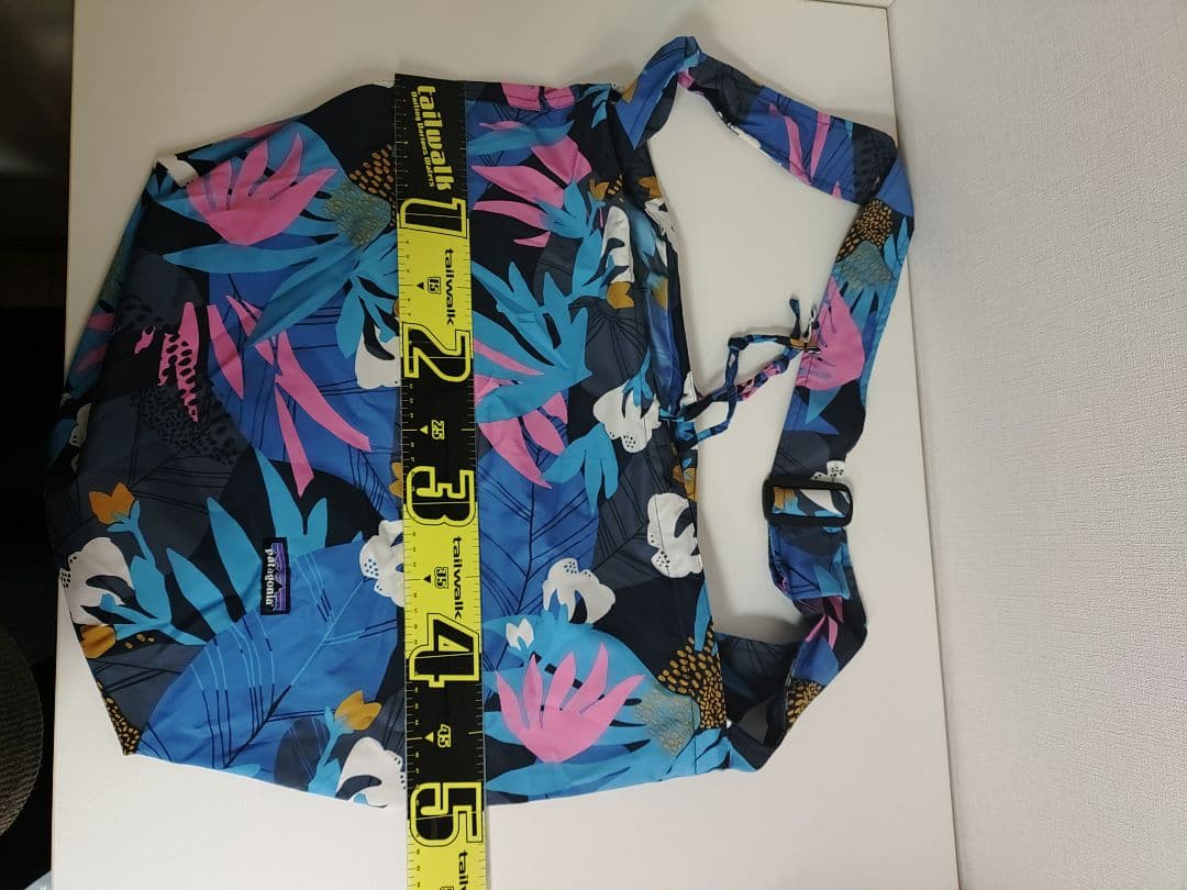 patagonia パッカブル ショルダーバッグ 直営店限定　パタゴニア　好配色