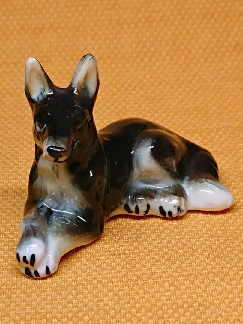 【美品】犬　シェパード　陶器　置物　インテリア　工芸品　美術品　A2790