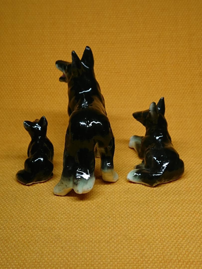 【美品】犬　シェパード　陶器　置物　インテリア　工芸品　美術品　A2790