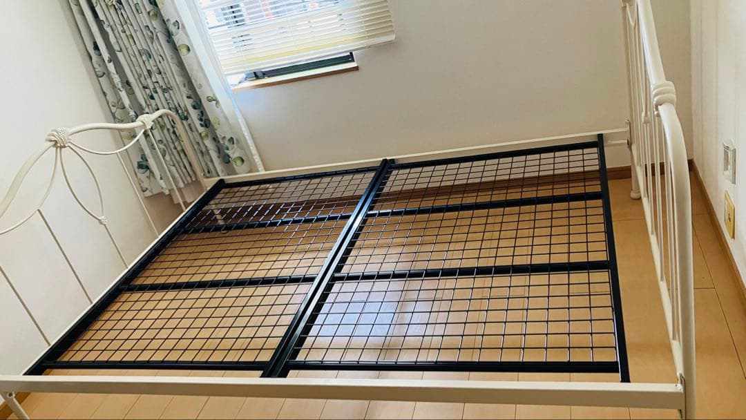 【マットレス付き&送料込み】ダブルベッド　ローラアシュレイ