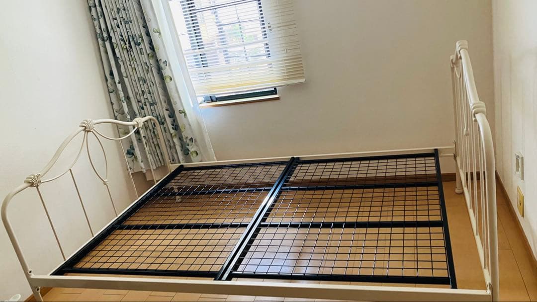 【マットレス付き&送料込み】ダブルベッド　ローラアシュレイ