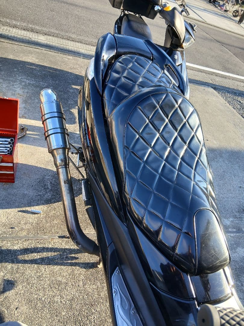 マジェスティー4d9　sg20j かち上げマフラー