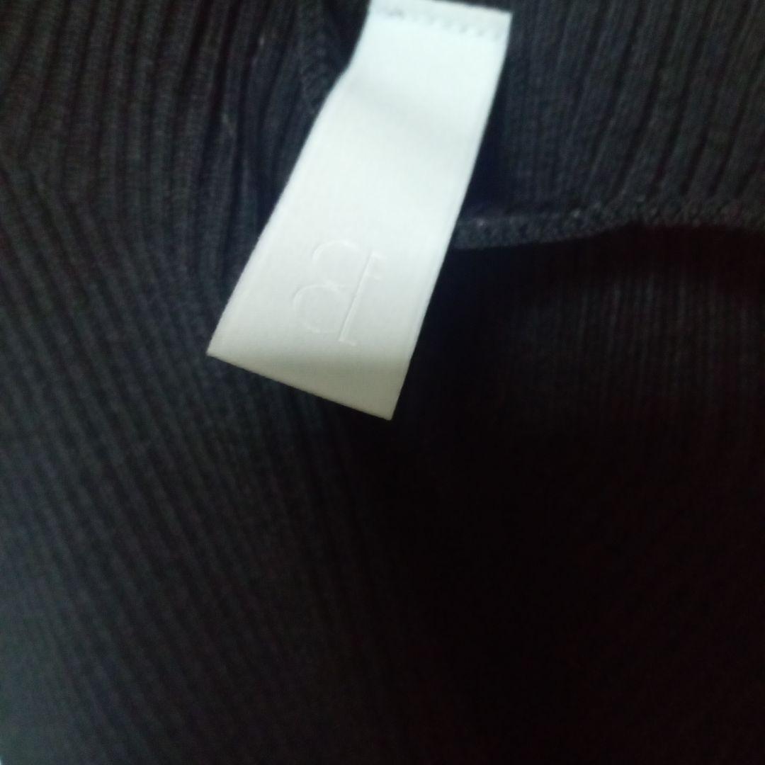 トップス PORTRAIT SHORT SLEEVE TOP