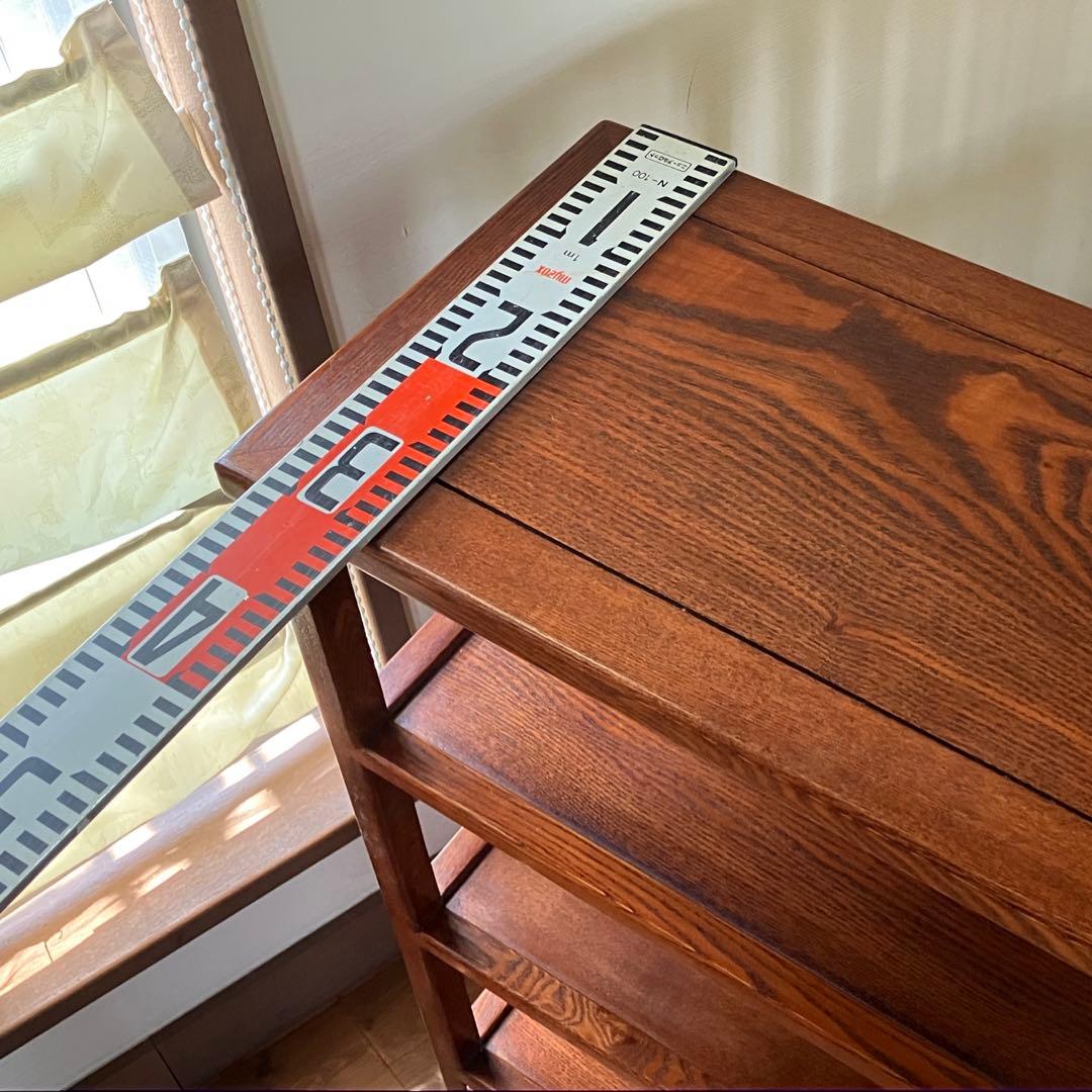 昭和レトロ 木製の丈夫な棚 オシャレなデザイン 広い引き出し付き 良いサイズ感