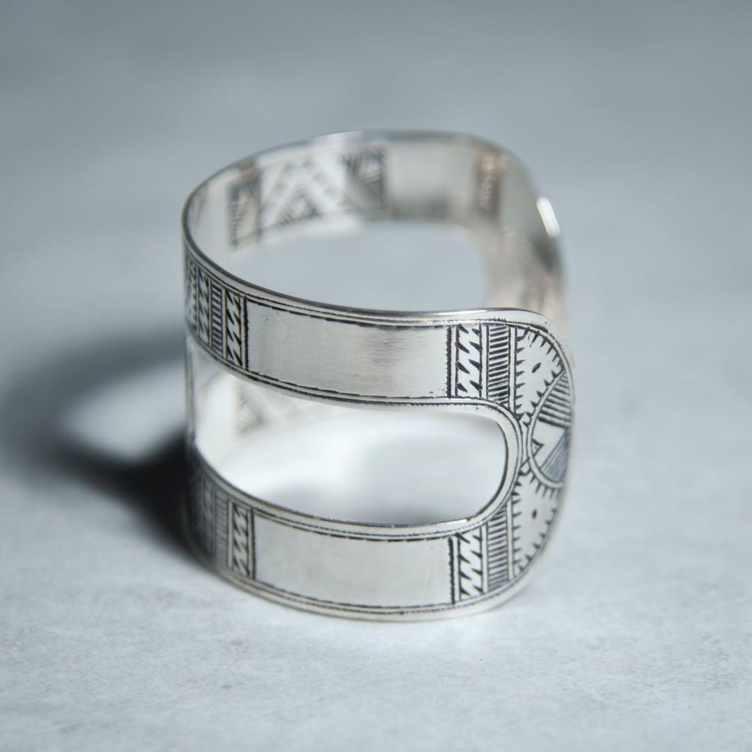 新品/未使用品 トゥアレグ族バングル　シルバー製