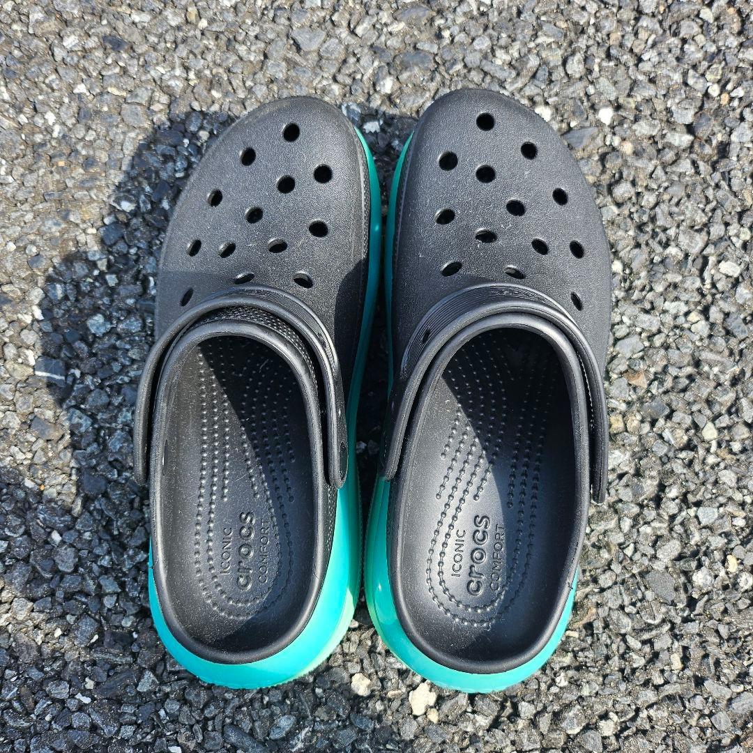 crocs　メガクラッシュ　厚底サンダル