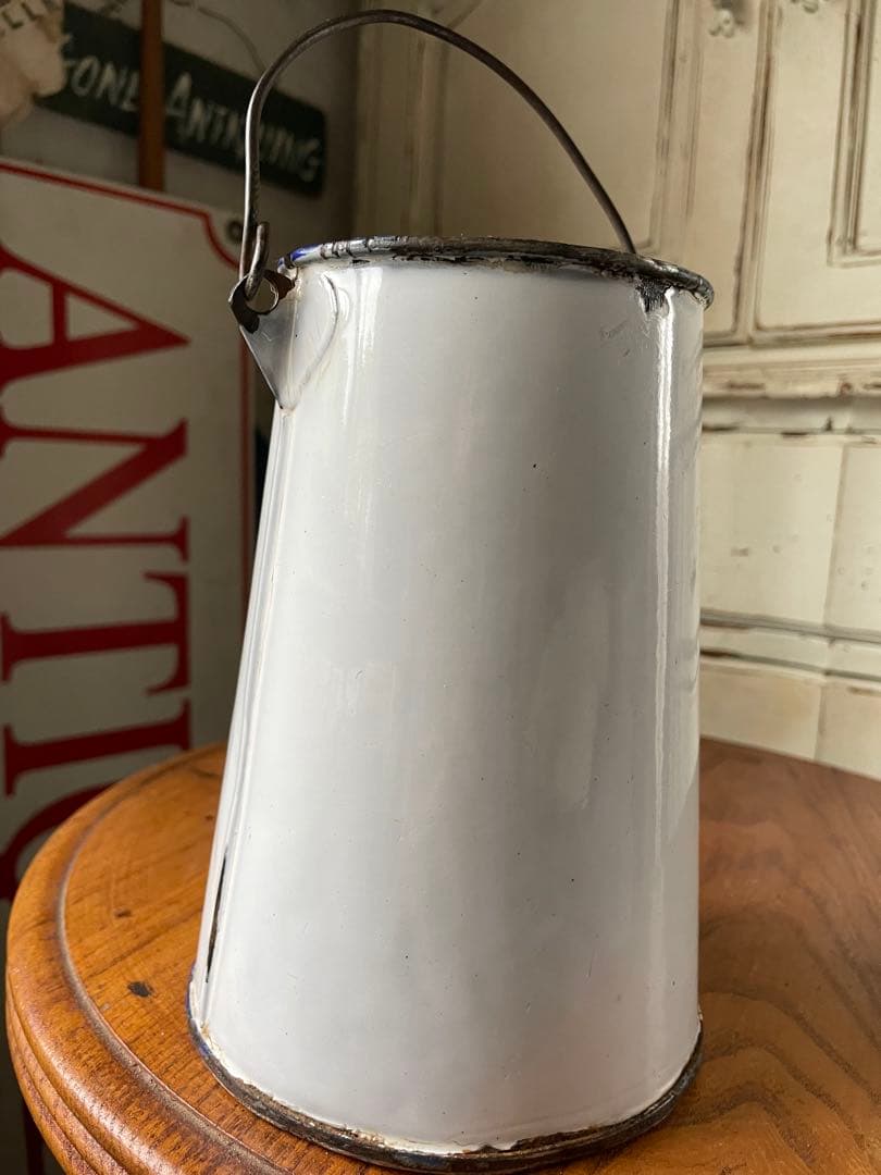 青ぶーです　アンティーク ホーロー ミルク　ポット　キャリー　缶　ホワイト