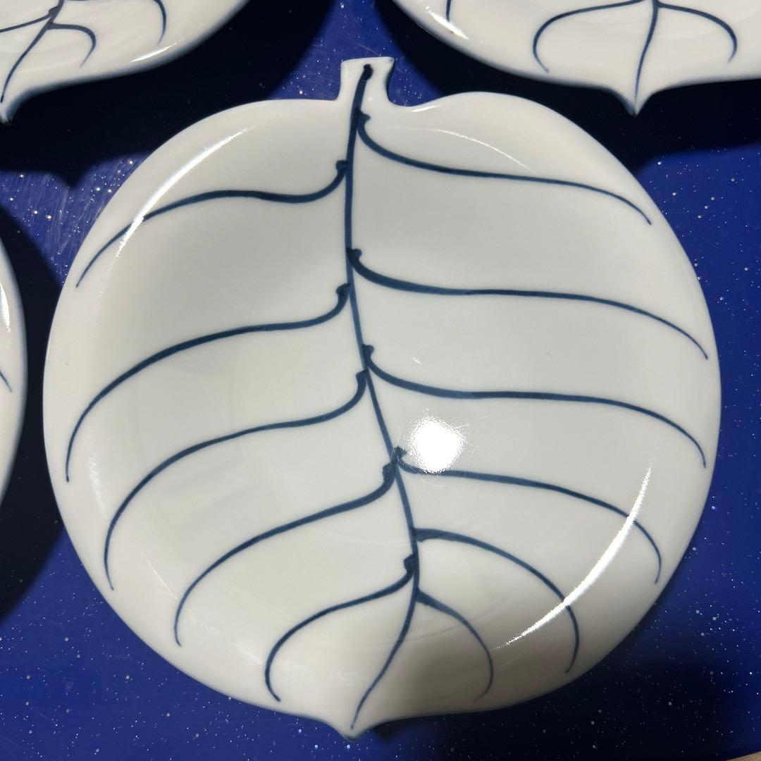 値下げしました　源右衛門　幅14.5cm 4枚セット 葉型の小皿 有田焼