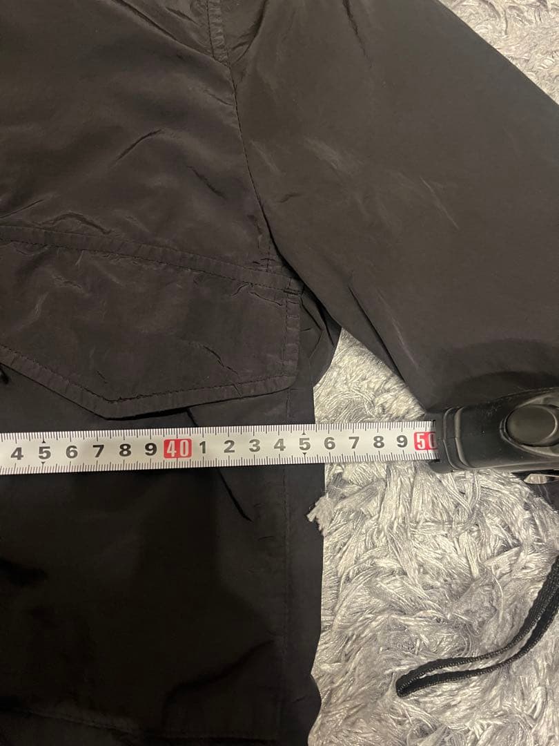 ナイロンジャケット 黒　ゴーグルフード付き