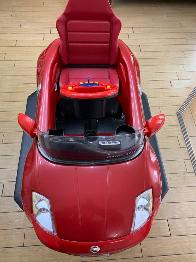 理容イス　美容イス　キッズチェアー　フェアレディZ赤