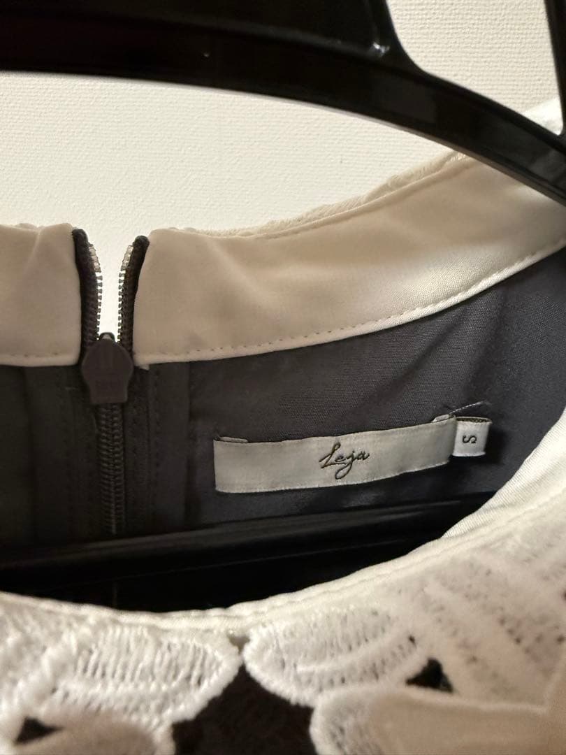 Sサイズ LEJA花柄レースカラースパンコール刺繍Aラインフレアドレスワンピース