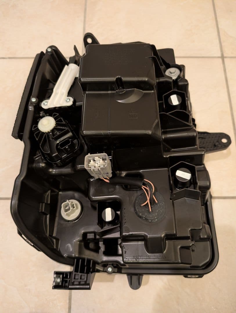 新車取り外し　スズキエブリワゴンマツダスクラムワゴン　純正ヘッドライト2個セット