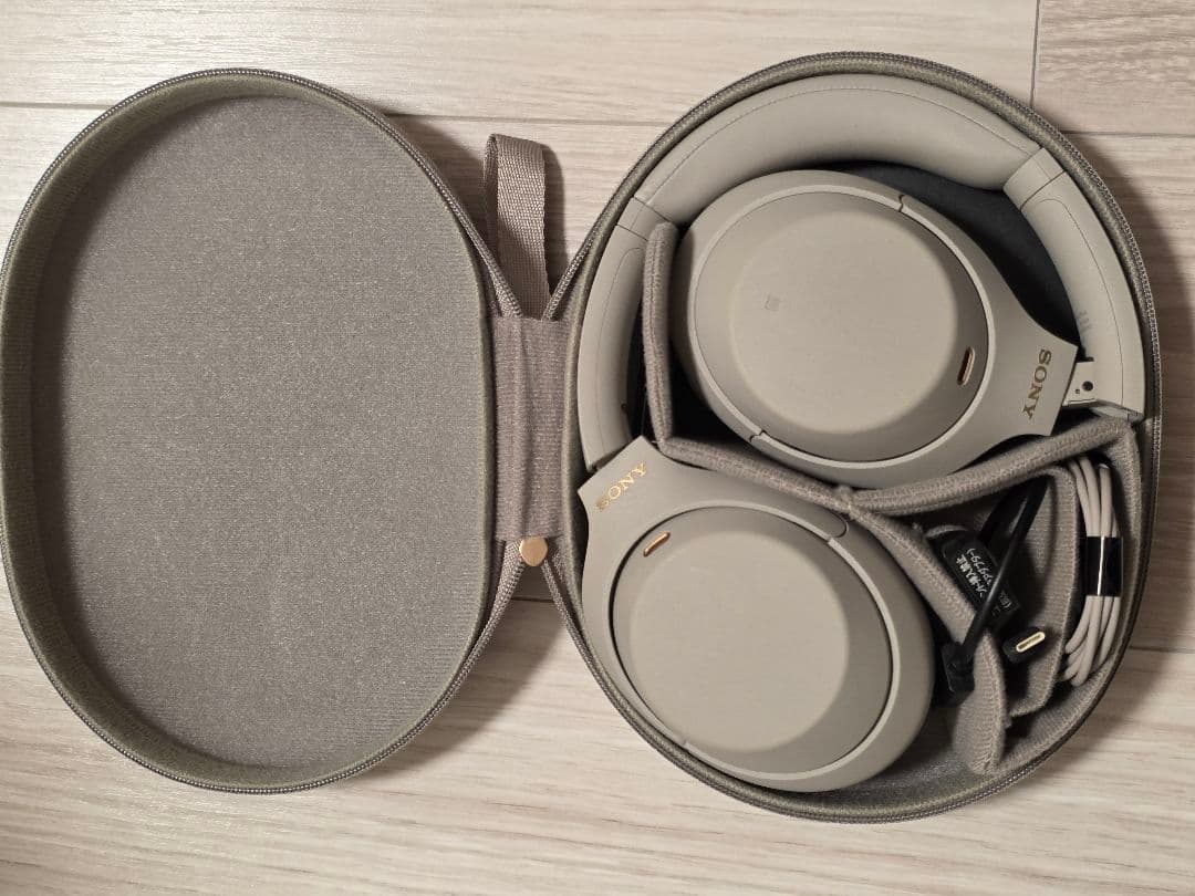 SONY WH-1000xm4　プラチナシルバー