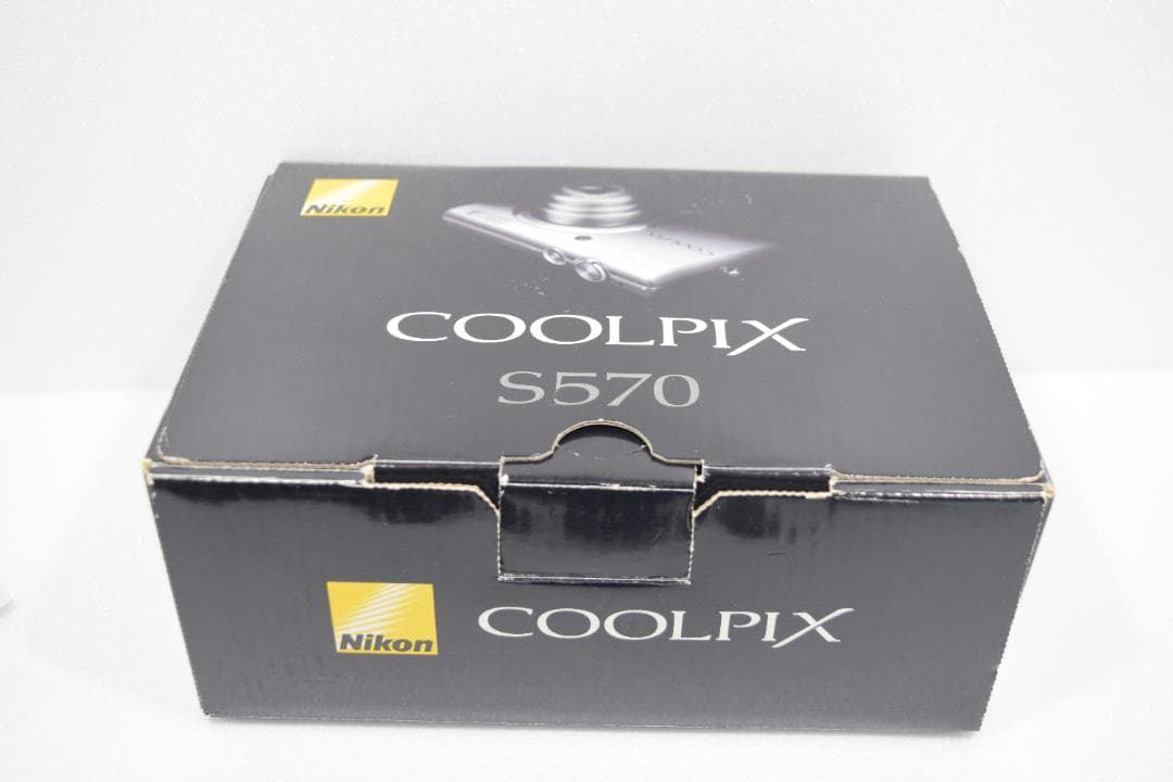 Nikon COOLPIX S570 ニコン クールピクス デジタルカメラ 箱付