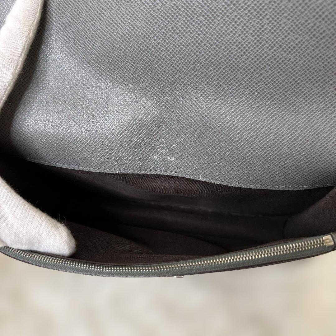 Louis Vuitton ルイヴィトン タイガ セカンドバッグ 正規品