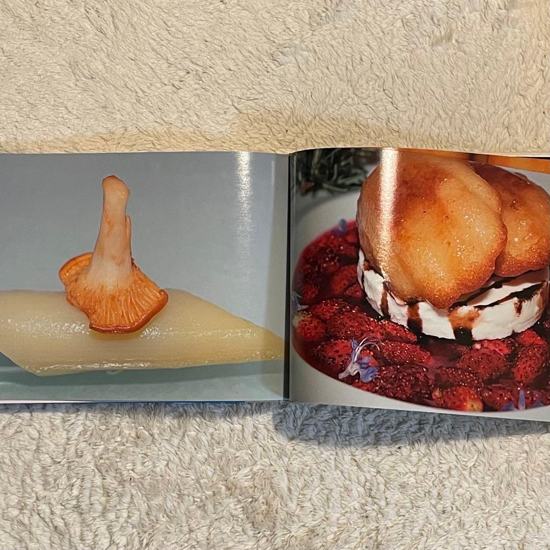 アート・デザイン・音楽 EatingatHotelIlPellicano/Juergen Teller