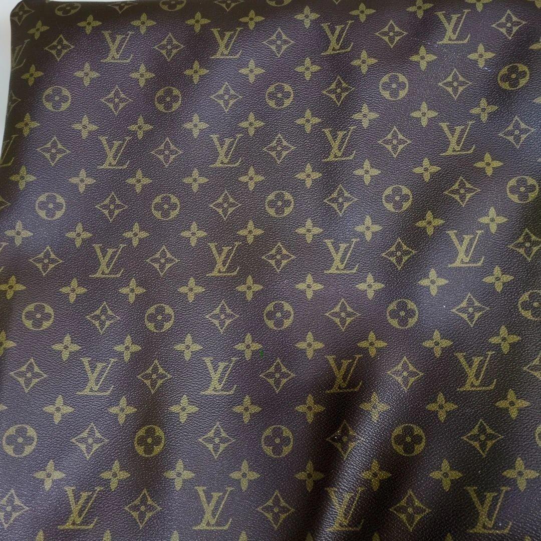 ルイヴィトンモノグラムクッションカバーノベルティ✨