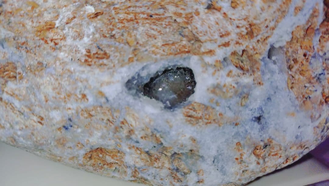 瑪瑙 ジオード 原石 海石 糸魚川産 2851g