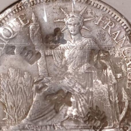1898年 フランス領インドシナ 打刻が多い荘印(チョップ打ち)1ピアストル銀貨
