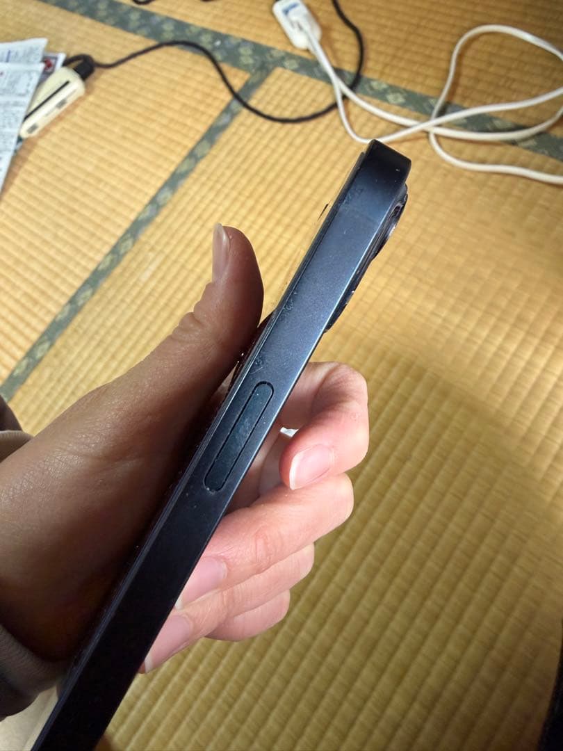 iPhone13本体　128GB